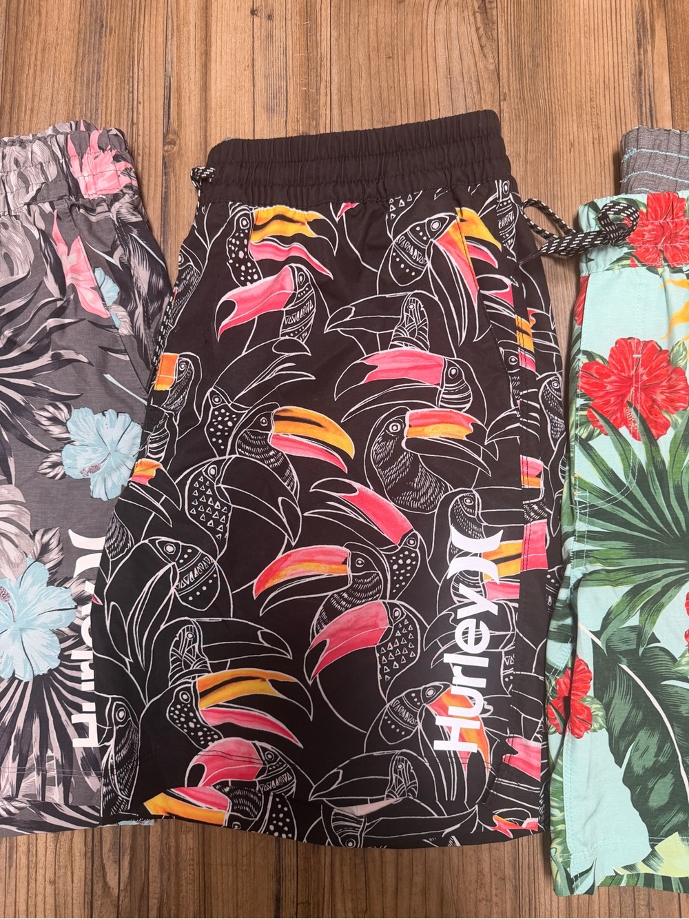 Hurley MENS lot of 4 pair swim trucks phantom, like new, size large - Picture 5 of 10